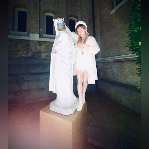 Meet your Posher, Jaya - Picture 3 of 6